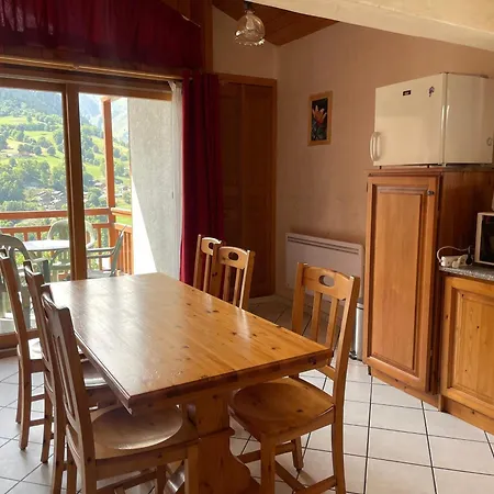 Confortable 85m² Pour 6 Pers. Avec Terrasse, A 300m Des Pistes A St Martin De Belleville - Fr-1-452-382 Apartment *